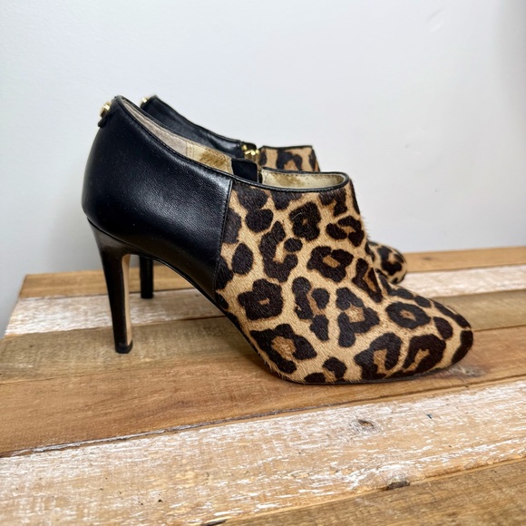 Michael Kors Black and Leopard Heeled Boots Size 7 Women’s - Picture 3 of 16